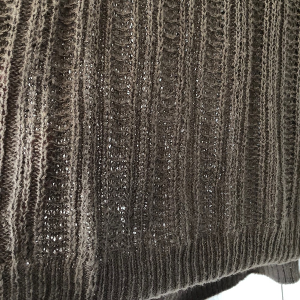 Spring sweater - Picture 3 of 3
